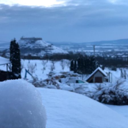 ホテル Judit Vendeghaz Suemeg エクステリア 写真